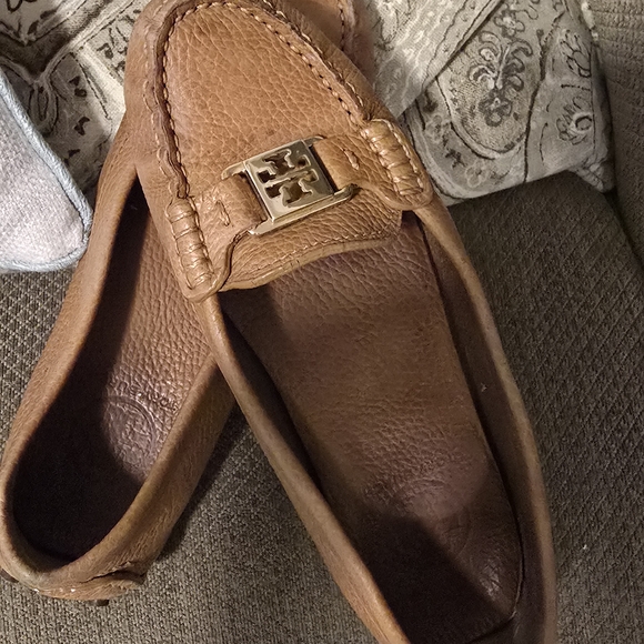 Tory Burch Royal Tan Almond Kendrick Loafers - Picture 3 of 7